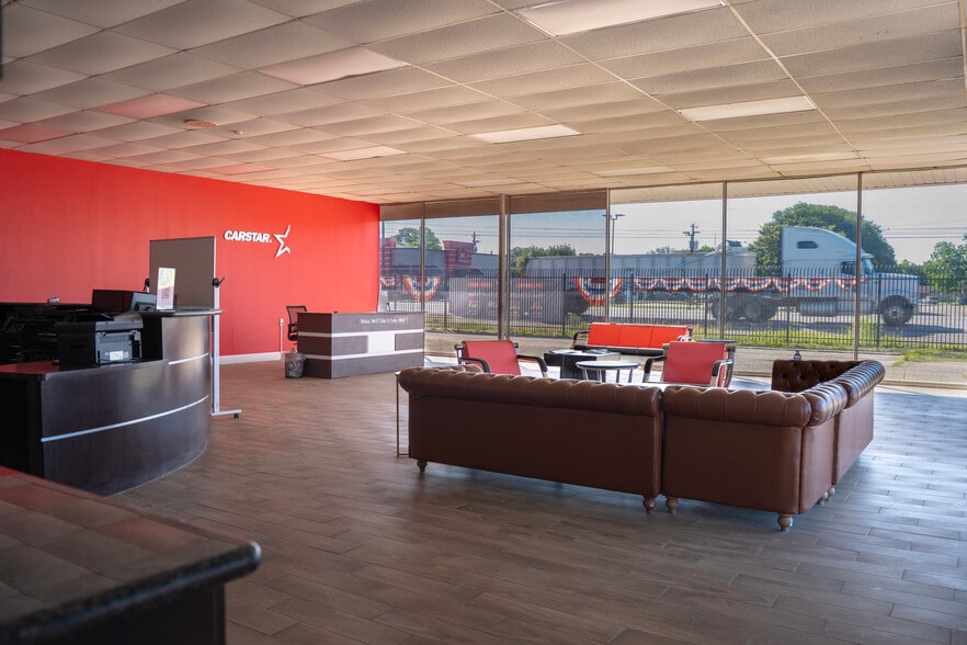 More Photos Of 4925 Avenue H, Rosenberg Warehouse For Lease