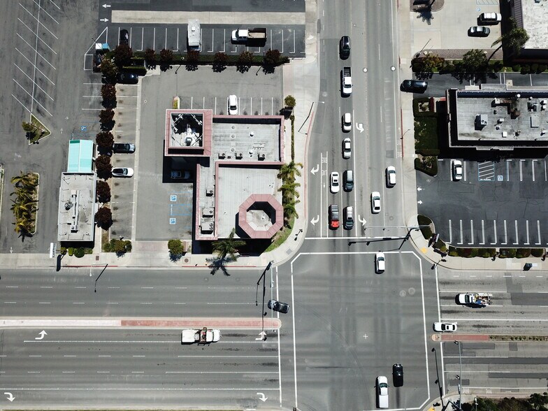 More Photos Of 6502 Bolsa Ave, Huntington Beach Storefront For Lease