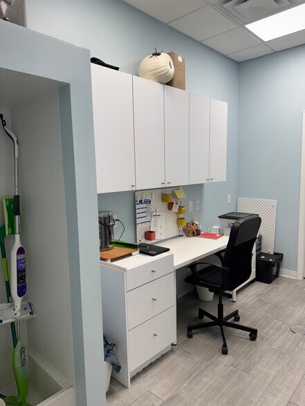 More Photos Of 1157 Stonecrest Blvd, Tega Cay General Retail For Lease