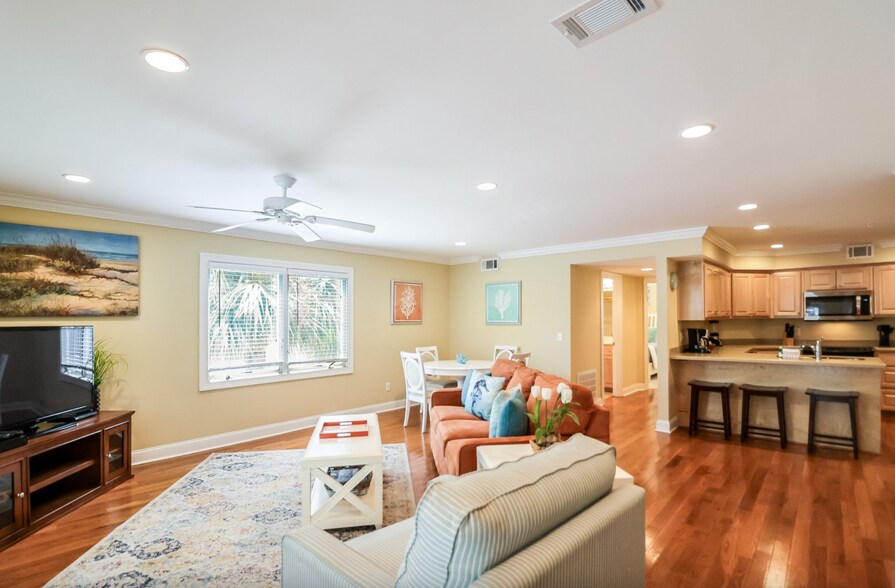 More Photos Of 13 Silver Ave, Tybee Island Apartments For Sale
