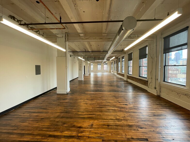 More Photos Of 915 Spring Garden St, Philadelphia Loft Creative Space For Lease