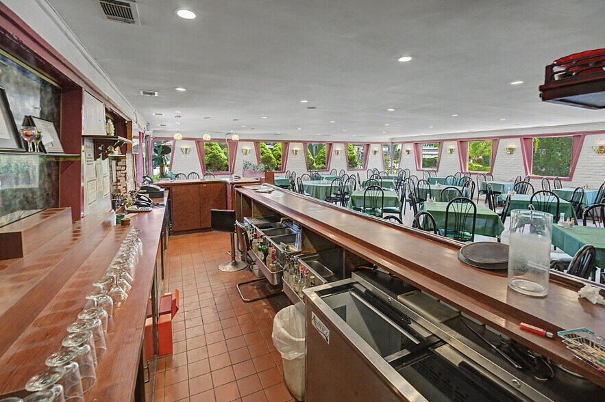 More Photos Of 504 Larkfield Rd, East Northport Restaurant For Lease