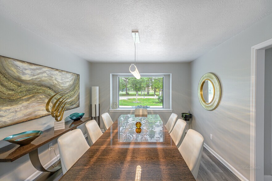More Photos Of 25142 Roesner Ln, Katy Office Residential For Lease