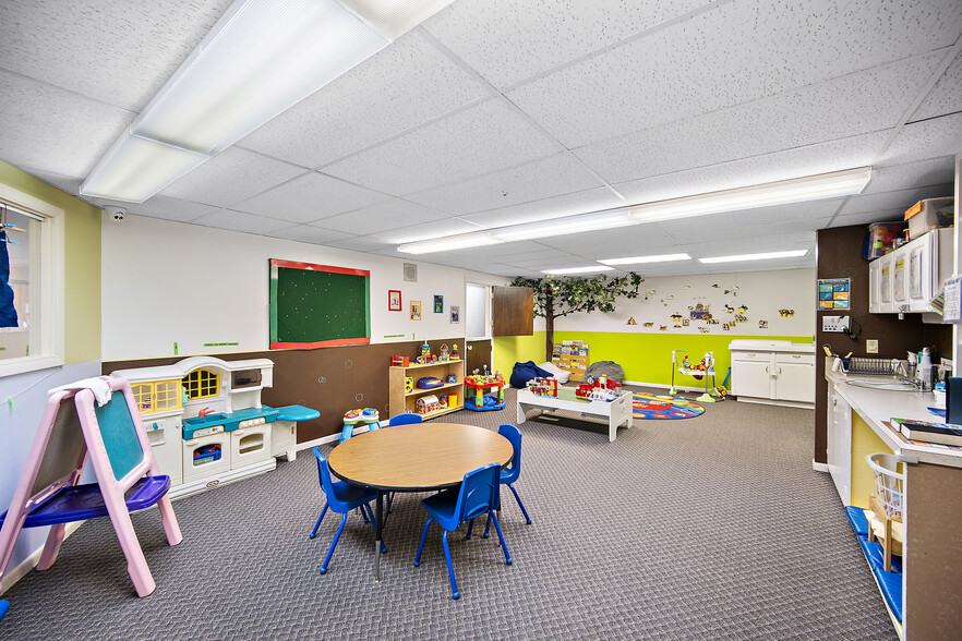 More Photos Of 820 N 30th St, Colorado Springs Religious Facility For Sale