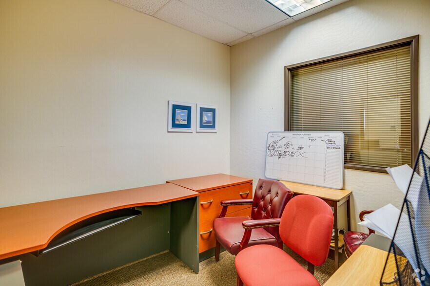 More Photos Of 711 E Carefree Hwy, Phoenix Unknown For Lease