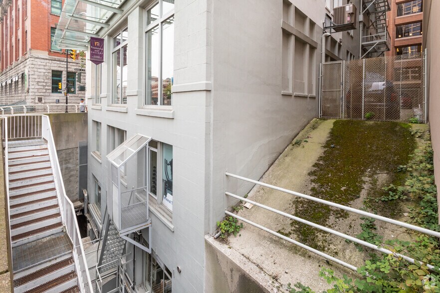 More Photos Of 325 Howe St, Vancouver Office For Lease