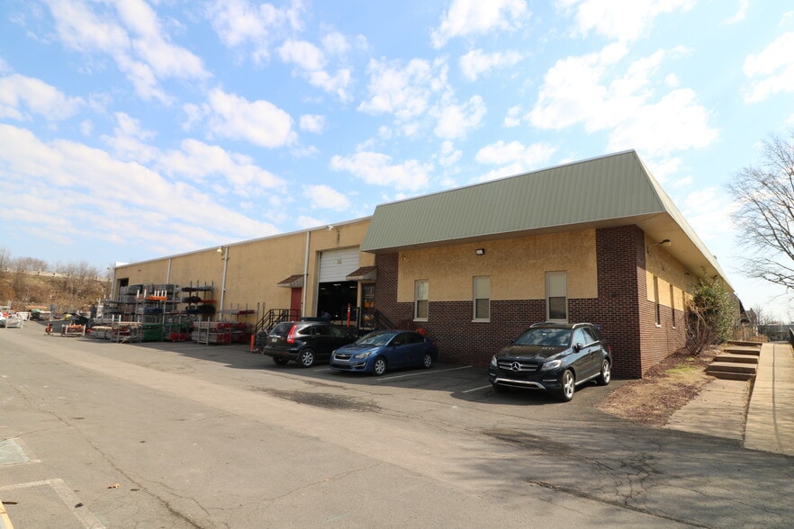 Primary Photo Of 1633 Republic Rd, Huntingdon Valley Warehouse For Sale