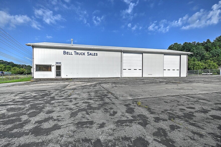 Primary Photo Of 3930 E Stone Dr, Kingsport Warehouse For Sale
