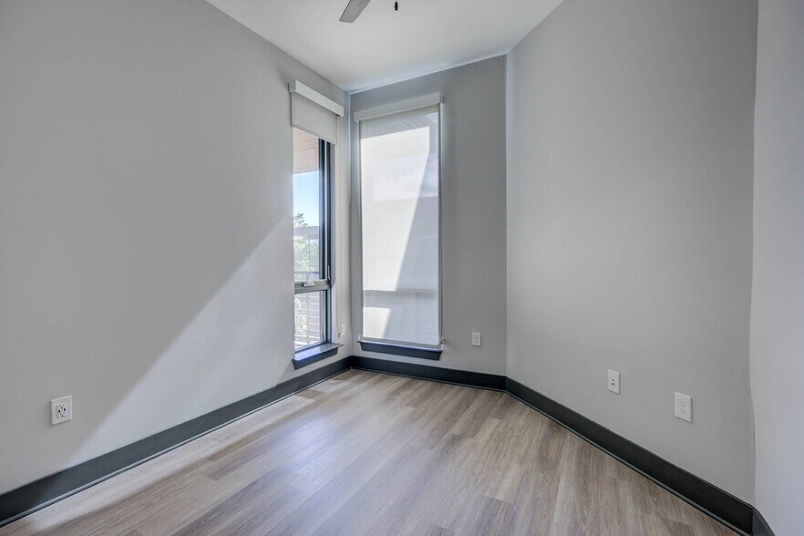 More Photos Of 352 S Walker St, Cary Apartments For Lease