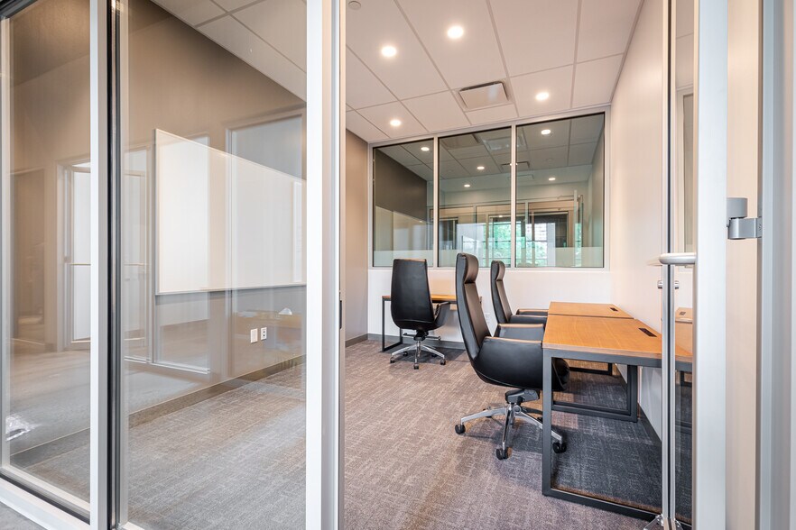 More Photos Of 3535 Peachtree Rd NE, Atlanta Coworking Space