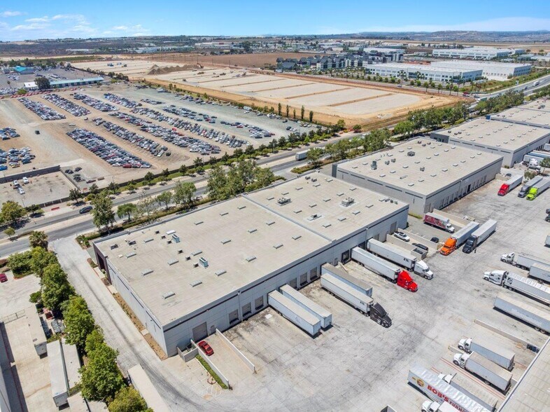 More Photos Of 2201 Britannia Blvd, San Diego Warehouse For Lease
