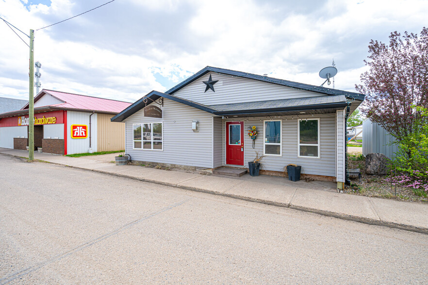 Primary Photo Of 23 Railway Av, Marwayne Flex For Sale