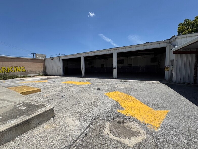 More Photos Of 2130 Austin Hwy, San Antonio General Retail For Sale