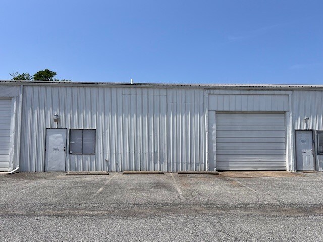 Primary Photo Of 440-460 Copper Dr, Wilmington Warehouse For Lease