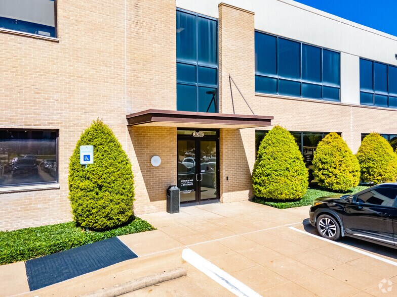 More Photos Of 3060 Communications Pky, Plano Medical For Lease