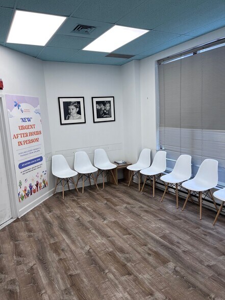 More Photos Of 1171 E Putnam Ave, Riverside Medical For Sale