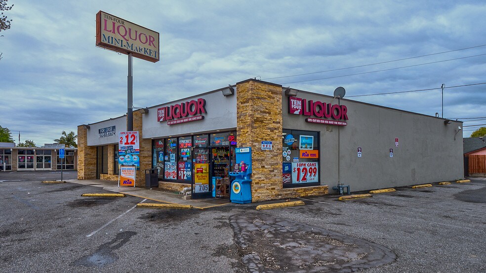 More Photos Of 14016-14020 Lambert Rd, Whittier Storefront For Lease