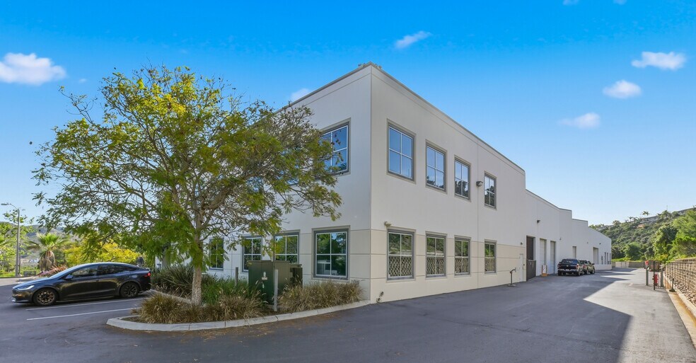 More Photos Of 10637 Scripps Summit Ct, San Diego Warehouse For Lease