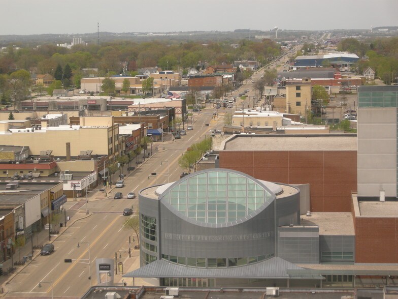 More Photos Of 222 W College Ave, Appleton Office For Lease