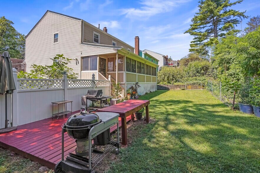 More Photos Of 25 Montague St, Yonkers Multifamily For Sale