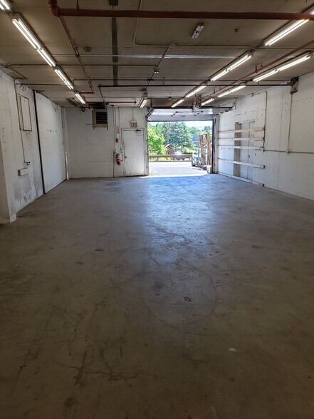 More Photos Of 123 Washington St, Holliston Light Manufacturing For Lease