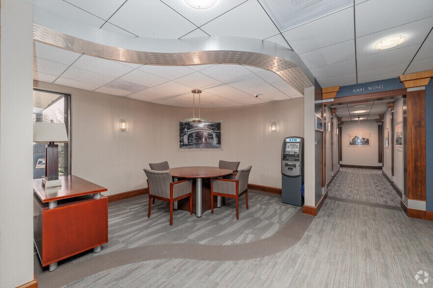 More Photos Of 111 Grant Ave, Endicott Office For Sale