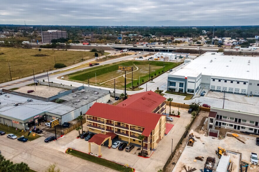 More Photos Of 13611 Rankin Cor W, Houston Hotel For Sale