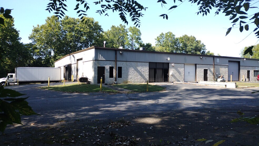 Primary Photo Of 160 Water St, Reading Flex For Lease