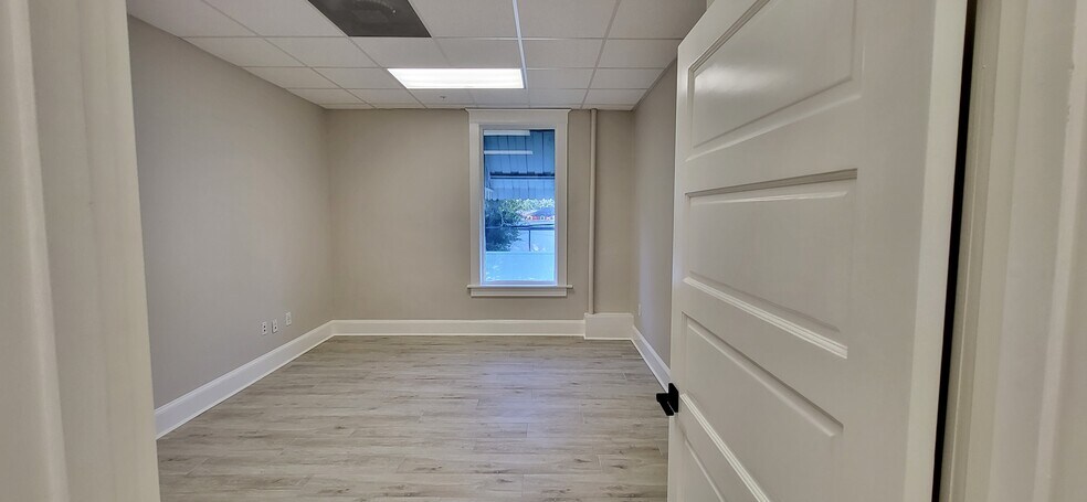 More Photos Of 1808 Front St, Slidell Office For Sale