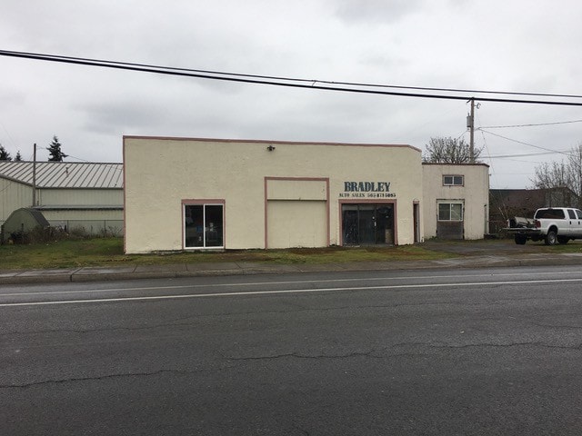 Primary Photo Of 445 Main St, Aumsville Service For Sale