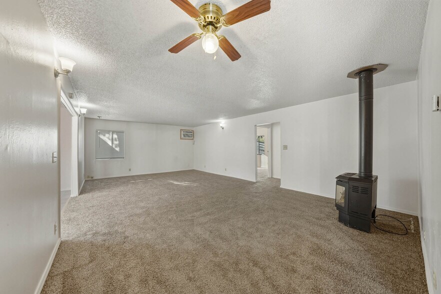 More Photos Of 14840 Valley Ave, Clearlake Multifamily For Sale