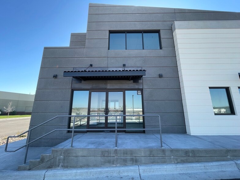 More Photos Of 6333 S Racine Cir, Centennial Light Distribution For Lease