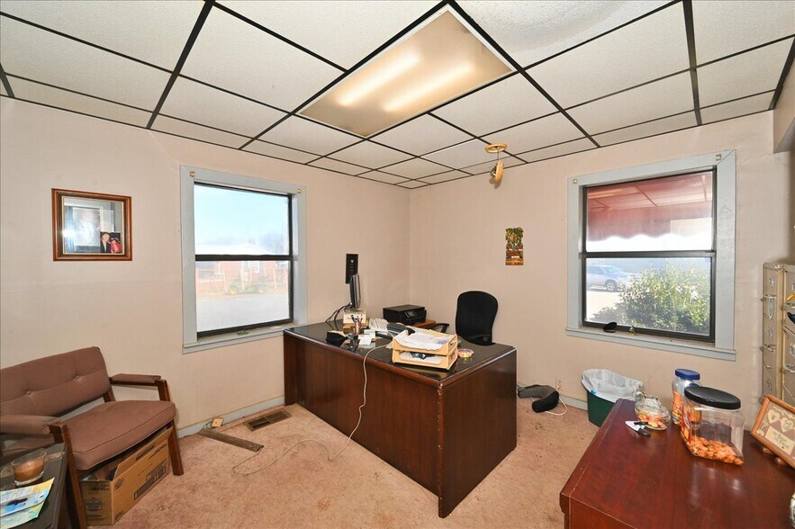 More Photos Of 662 Old Highway 24, Trinity Manufacturing For Sale