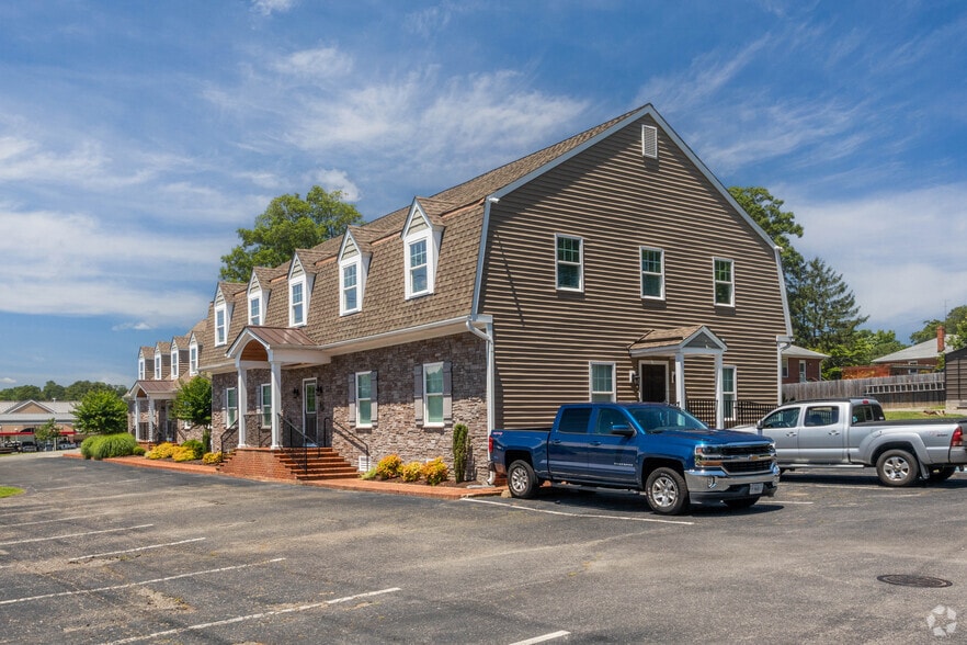 More Photos Of 9205-9207 Atlee Branch Ln, Mechanicsville Office For Lease