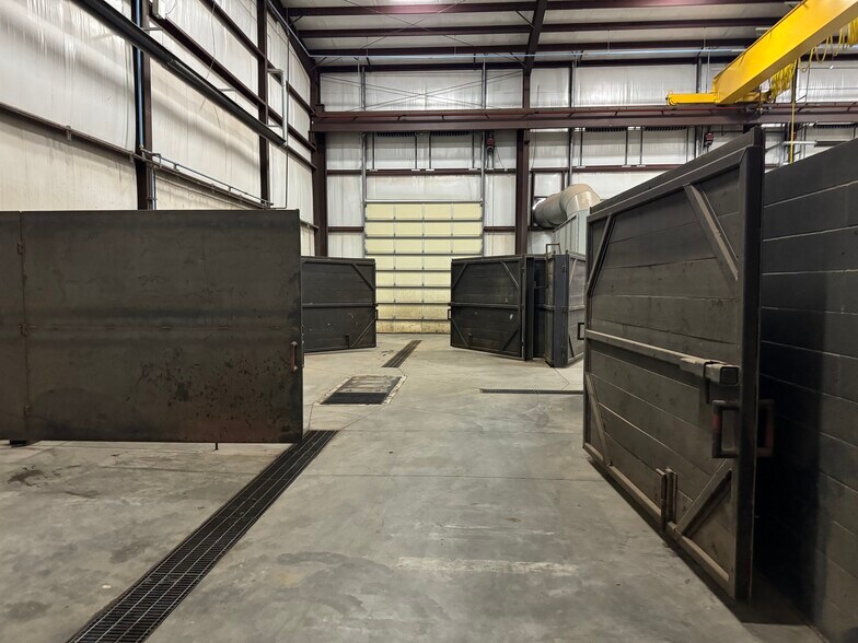 More Photos Of 3105 Davinion Rd, El Reno Manufacturing For Lease