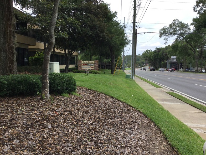 More Photos Of 2303 SE 17th St, Ocala Coworking Space