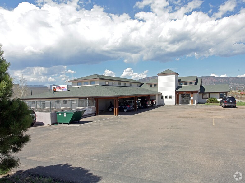 More Photos Of 17950 Veterinary Vw, Monument Veterinarian Kennel For Sale