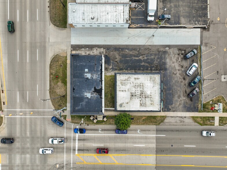 More Photos Of 15010 Fort St, Southgate Freestanding For Lease
