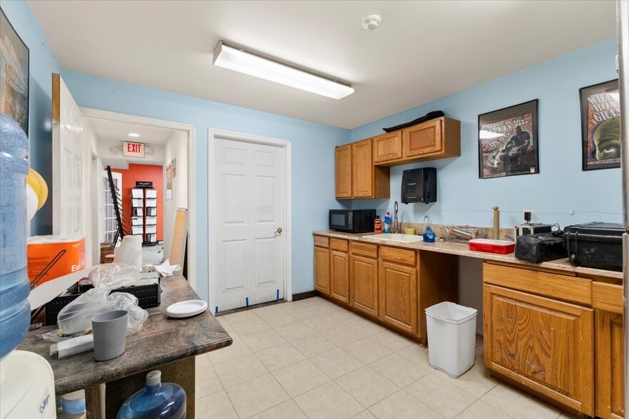 More Photos Of 155 Ushers Rd, Round Lake Warehouse For Sale