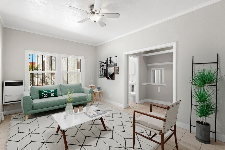 More Photos Of 210 W 43rd Pl, Los Angeles Apartments For Sale
