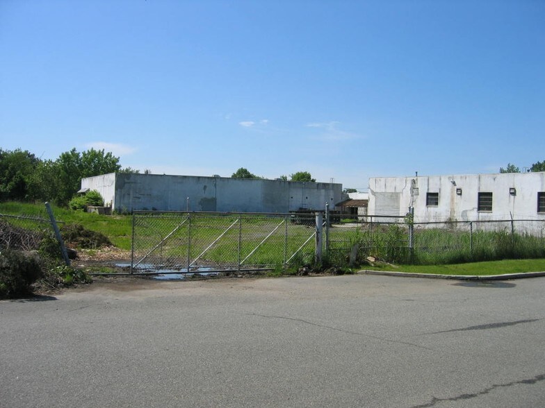 More Photos Of 101 Industrial Ave, Little Ferry Warehouse For Lease