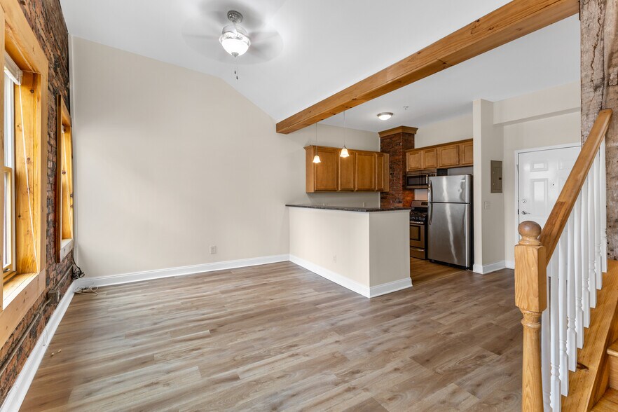 More Photos Of 111 Pine St, Albany Multifamily For Sale