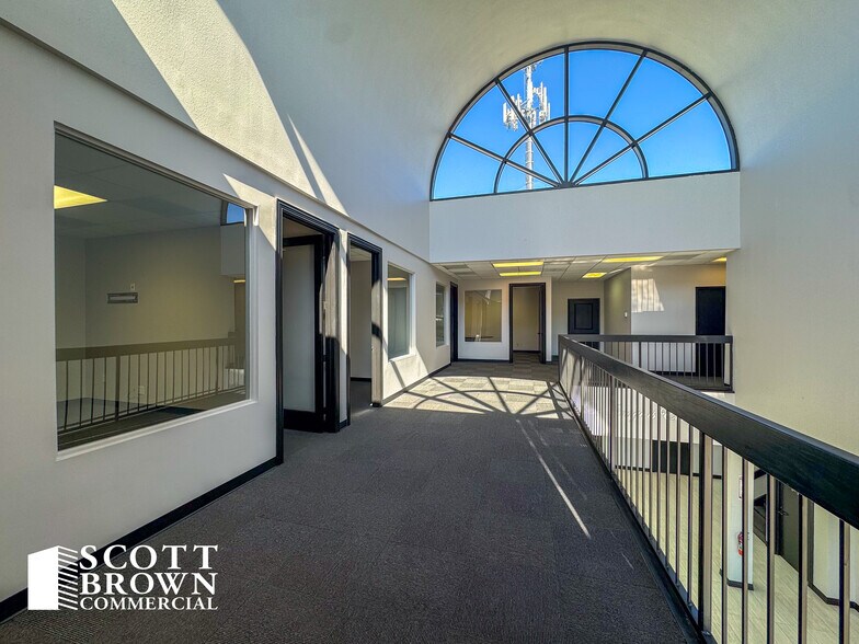 More Photos Of 1001 S Interstate 35 E, Denton Storefront Retail Office For Lease