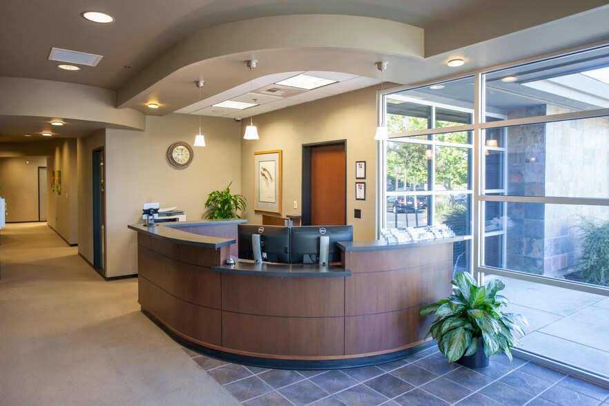 More Photos Of 919 Reserve Dr, Roseville Coworking Space