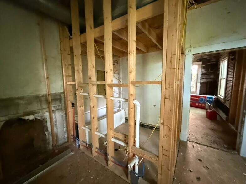 More Photos Of 2450 River Rd, Cincinnati Multifamily For Sale