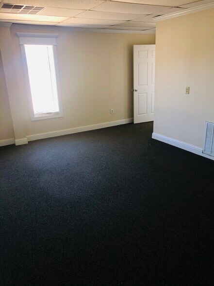 More Photos Of 936 Bowen Way, Prattville Warehouse For Lease