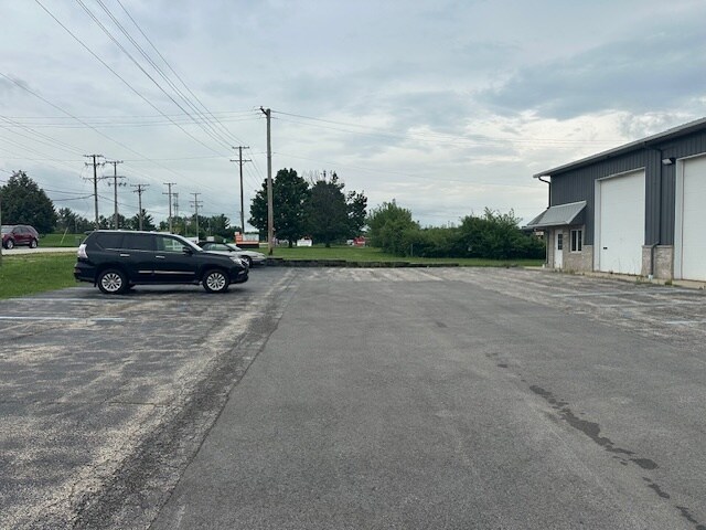 More Photos Of 21601-21627 S Schoolhouse Rd, New Lenox Warehouse For Lease