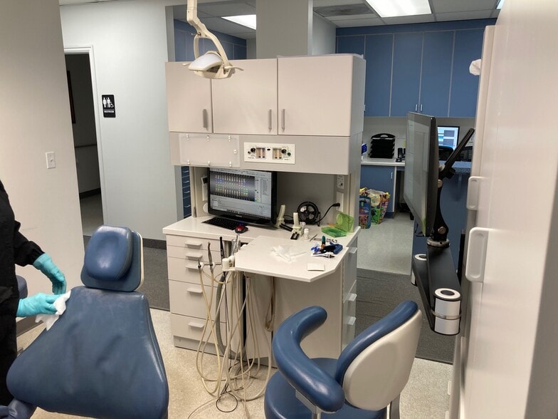 Primary Photo Of 9233 S Redwood Rd, West Jordan Medical For Lease