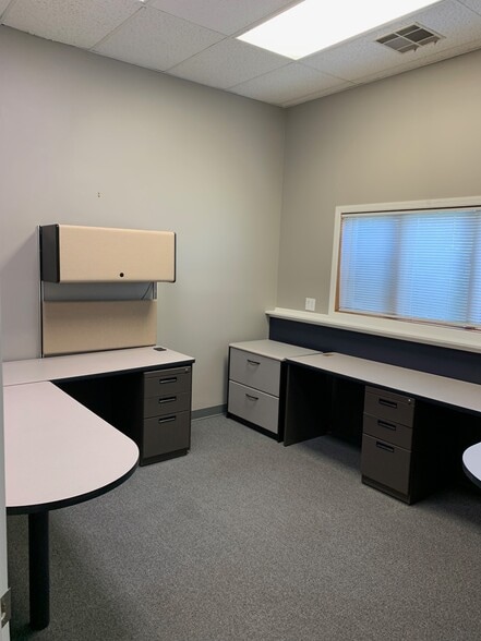 More Photos Of 15185 Carrousel Way, Rosemount Medical For Lease