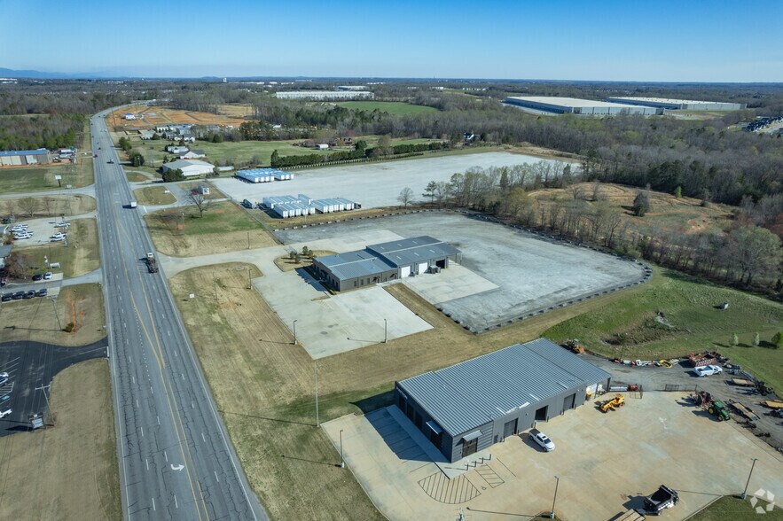 More Photos Of 3085 Highway 101 S, Greer Light Distribution For Lease